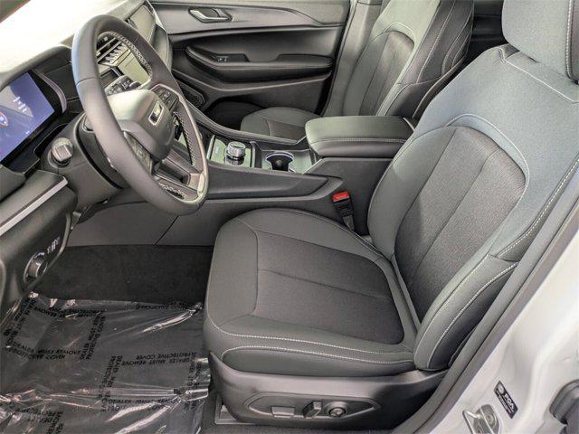 new 2025 Jeep Grand Cherokee car, priced at $32,802