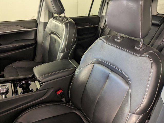 used 2022 Jeep Grand Cherokee car, priced at $29,300