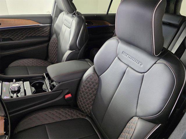 new 2025 Jeep Grand Cherokee car, priced at $60,604