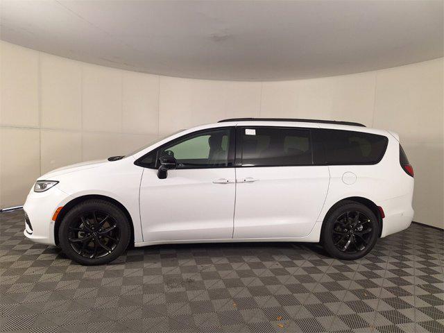 new 2025 Chrysler Pacifica car, priced at $47,859