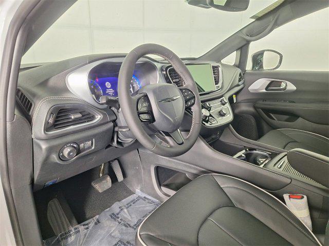 new 2025 Chrysler Pacifica car, priced at $47,859