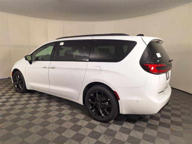 new 2025 Chrysler Pacifica car, priced at $47,859