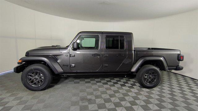new 2025 Jeep Gladiator car, priced at $40,294