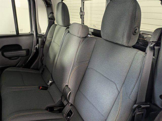 new 2025 Jeep Gladiator car, priced at $40,294
