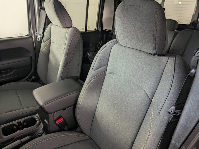 new 2025 Jeep Gladiator car, priced at $40,294