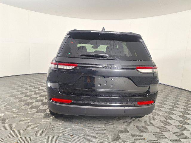 new 2025 Jeep Grand Cherokee car, priced at $35,056