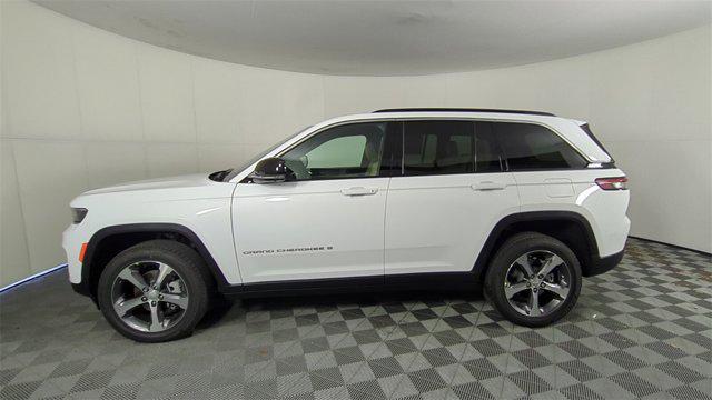 new 2025 Jeep Grand Cherokee car, priced at $44,690