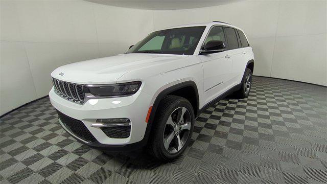 new 2025 Jeep Grand Cherokee car, priced at $44,690