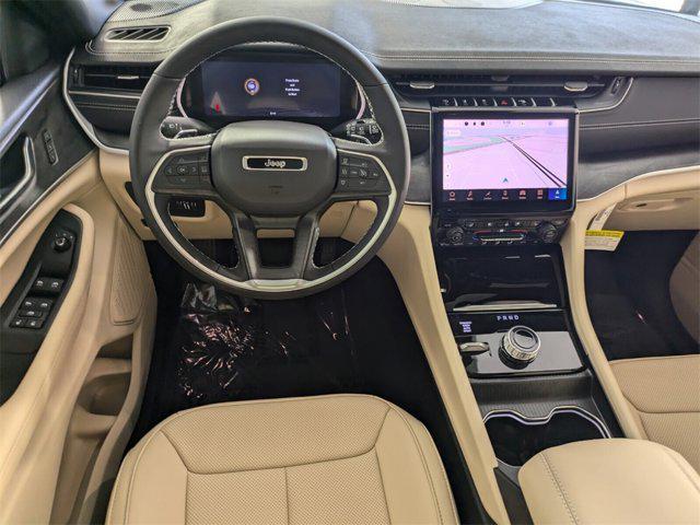 new 2025 Jeep Grand Cherokee car, priced at $44,690