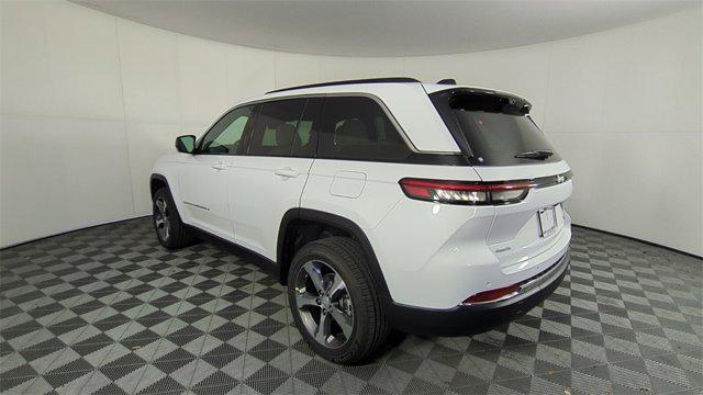 new 2025 Jeep Grand Cherokee car, priced at $44,690