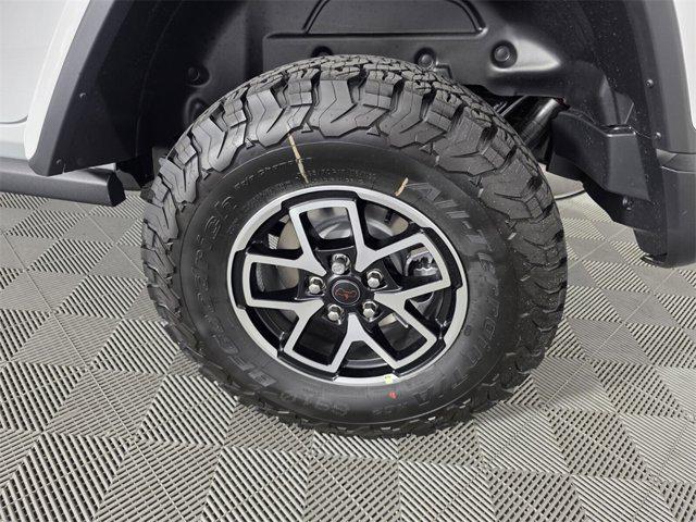 new 2025 Jeep Wrangler car, priced at $57,484