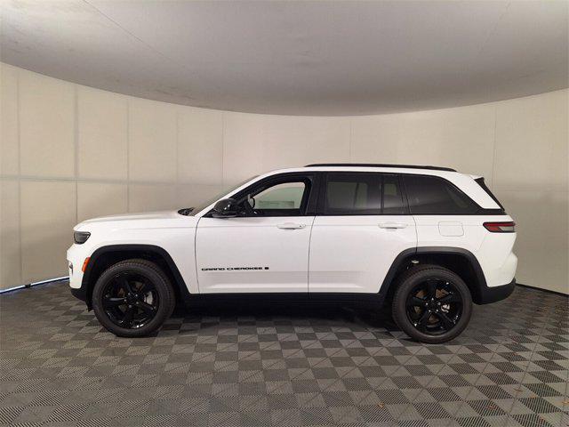 new 2024 Jeep Grand Cherokee car, priced at $43,510