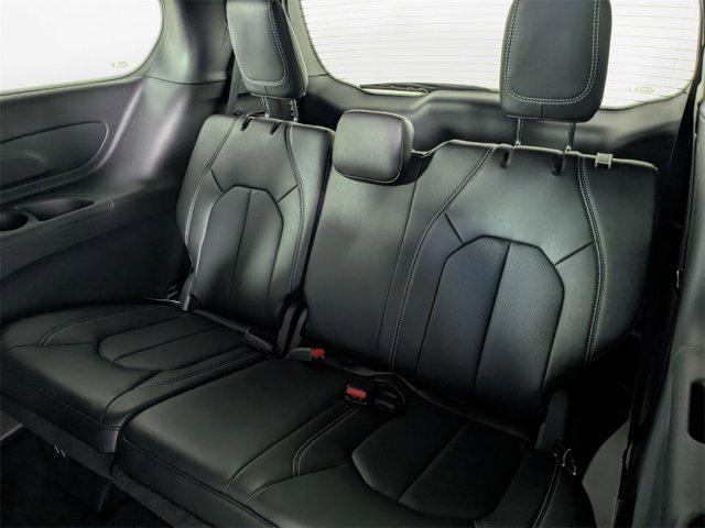 new 2025 Chrysler Pacifica car, priced at $39,367