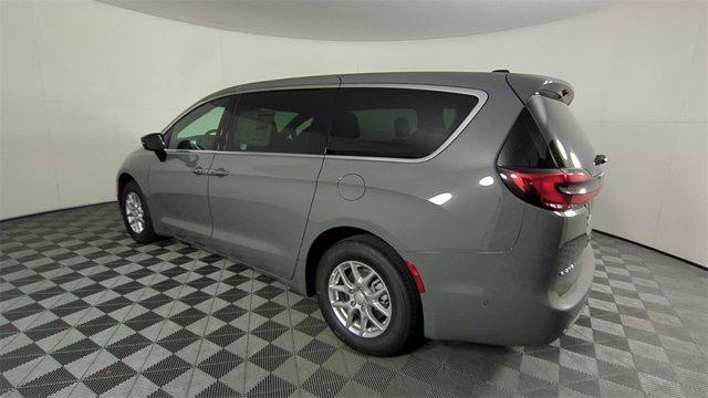 new 2025 Chrysler Pacifica car, priced at $39,367