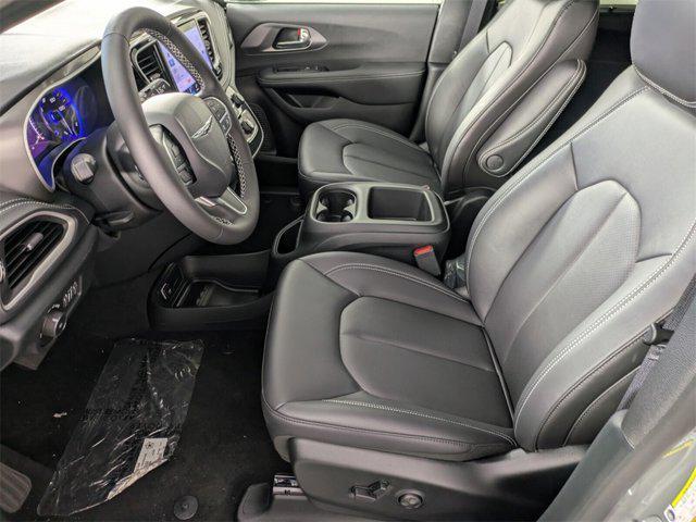 new 2025 Chrysler Pacifica car, priced at $39,367