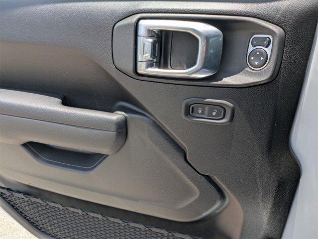new 2025 Jeep Wrangler car, priced at $45,757