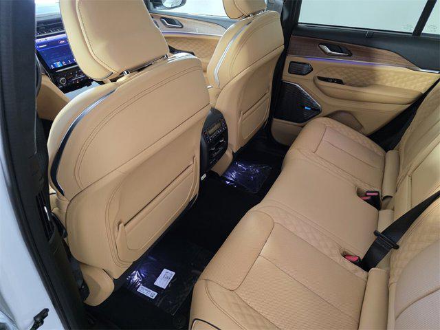 new 2025 Jeep Grand Cherokee car, priced at $58,298