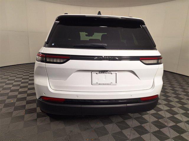 new 2025 Jeep Grand Cherokee car, priced at $42,330