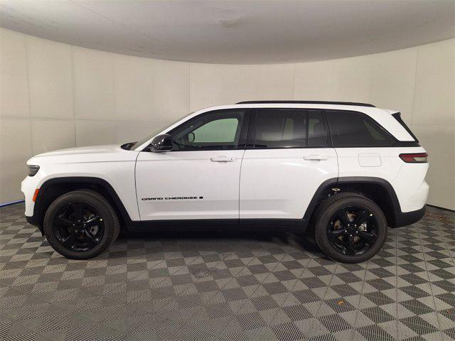 new 2025 Jeep Grand Cherokee car, priced at $42,330
