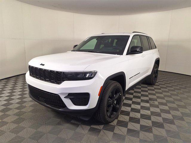 new 2025 Jeep Grand Cherokee car, priced at $42,330