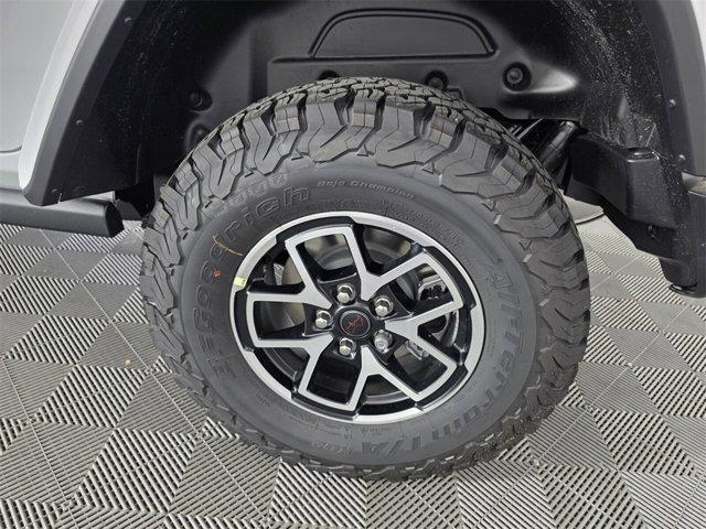 new 2025 Jeep Wrangler car, priced at $56,711