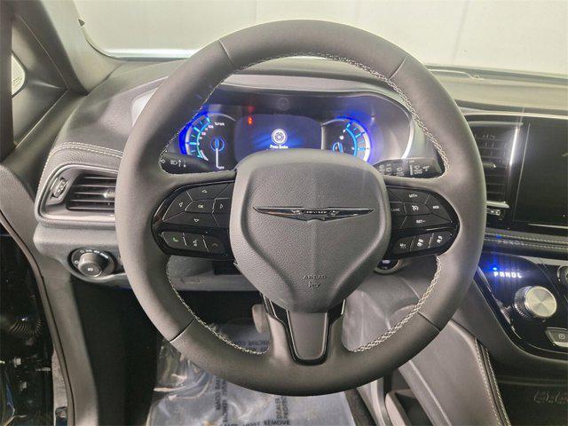new 2025 Chrysler Pacifica Hybrid car, priced at $54,251