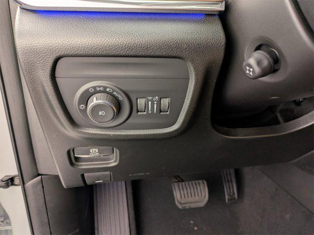 new 2025 Jeep Grand Cherokee car, priced at $55,841