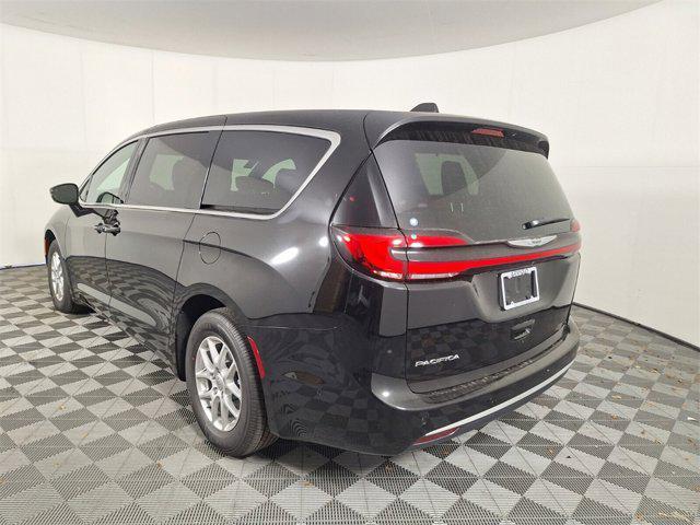 new 2025 Chrysler Pacifica car, priced at $47,070