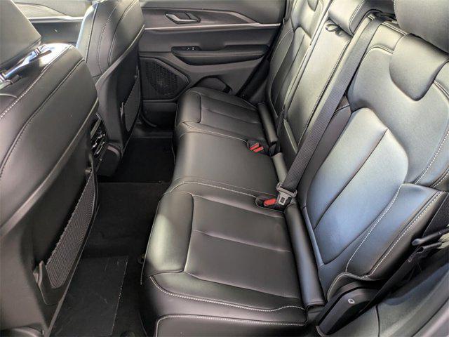 new 2025 Jeep Grand Cherokee car, priced at $40,807