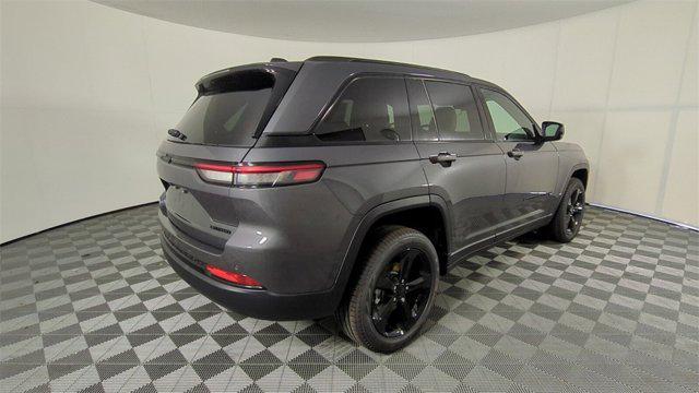 new 2025 Jeep Grand Cherokee car, priced at $40,807