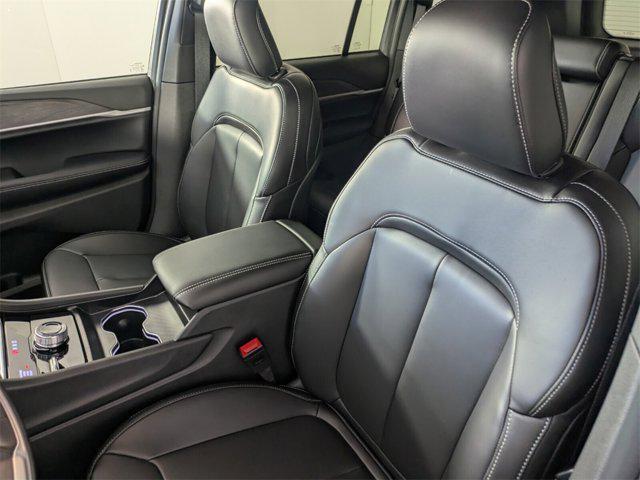 new 2025 Jeep Grand Cherokee car, priced at $40,807