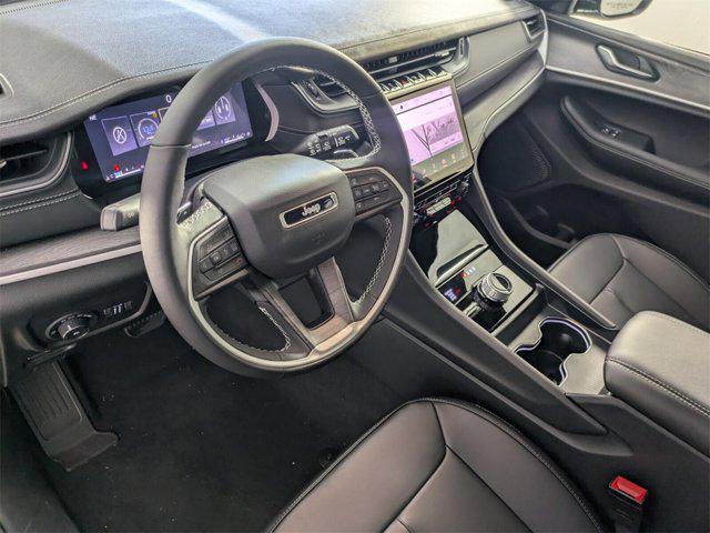 new 2025 Jeep Grand Cherokee car, priced at $40,807