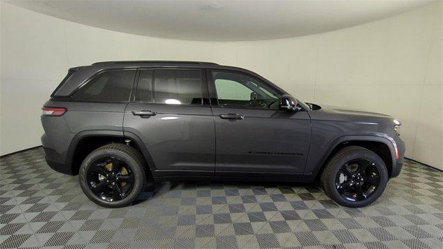 new 2025 Jeep Grand Cherokee car, priced at $40,807