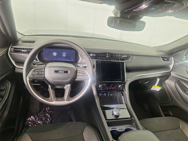 new 2025 Jeep Grand Cherokee car, priced at $34,220