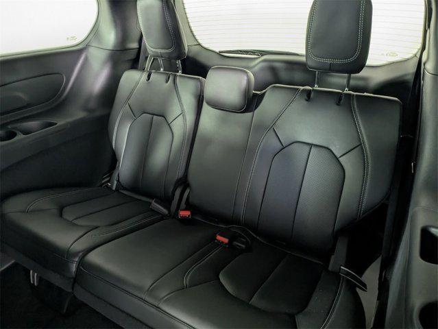 new 2025 Chrysler Pacifica car, priced at $39,367