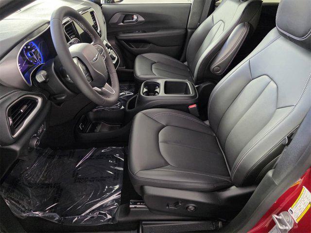 new 2025 Chrysler Pacifica car, priced at $32,400