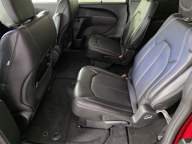 new 2025 Chrysler Pacifica car, priced at $32,400