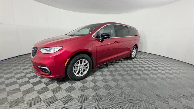 new 2025 Chrysler Pacifica car, priced at $32,400