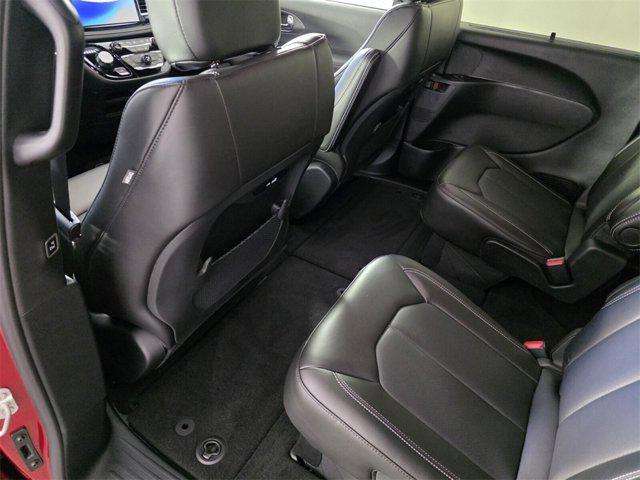 new 2025 Chrysler Pacifica car, priced at $32,400