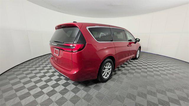 new 2025 Chrysler Pacifica car, priced at $32,400