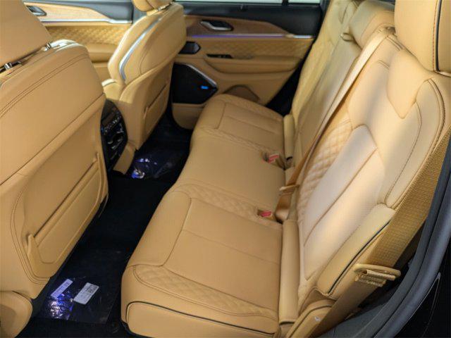 new 2025 Jeep Grand Cherokee car, priced at $58,822