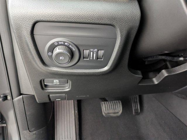 new 2025 Jeep Grand Cherokee car, priced at $37,091