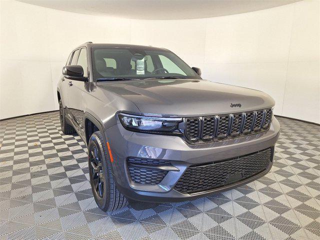 new 2025 Jeep Grand Cherokee car, priced at $42,174