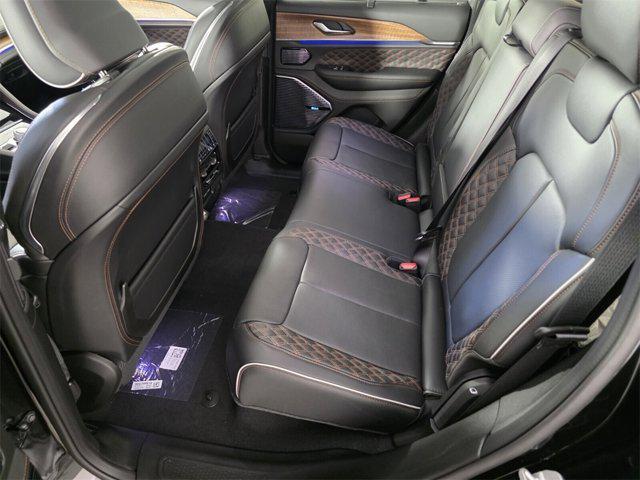 new 2025 Jeep Grand Cherokee car, priced at $60,604