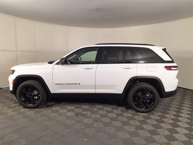 new 2024 Jeep Grand Cherokee car, priced at $45,747