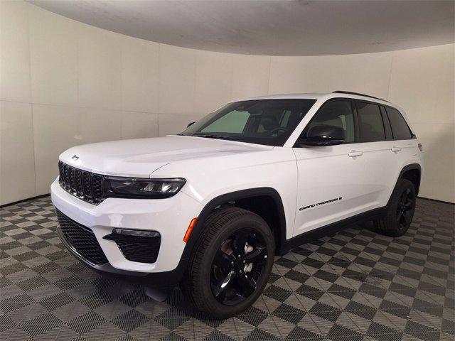 new 2024 Jeep Grand Cherokee car, priced at $45,747