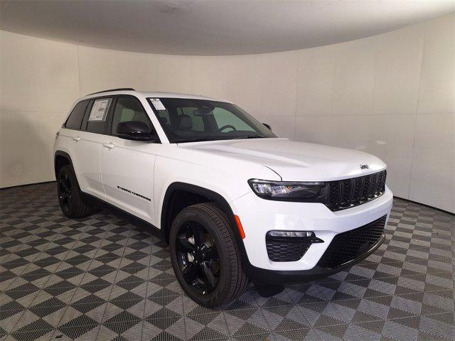 new 2024 Jeep Grand Cherokee car, priced at $45,747