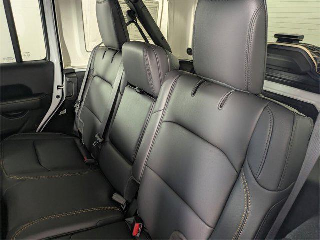 new 2025 Jeep Wrangler car, priced at $45,798
