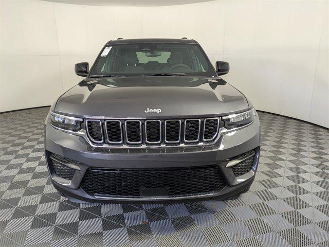 new 2025 Jeep Grand Cherokee car, priced at $35,588