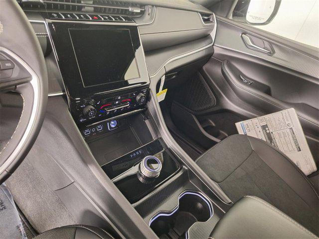 new 2025 Jeep Grand Cherokee car, priced at $45,325